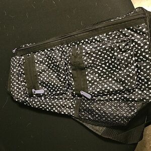 Thirty-One Unisex Black & White One Size Sling Backpack Crossbody Medium Bag.